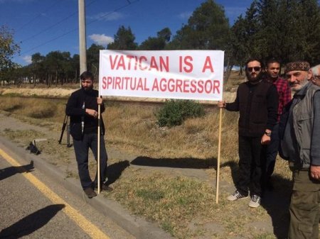 Gürcüstanda Roma Papasının gəlişinə etiraz edildi