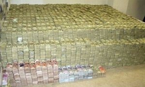DİN polkovnikinin evində tapılan ton yarım pulun “obşak” olduğu üzə çıxdı DİN polkovnikinin evində tapılan ton yarım pulun “obşak” olduğu üzə çıxdı