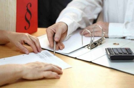Bağlanan banklara kredit borcu olanlara və əmanətçilərə müraciət edildi