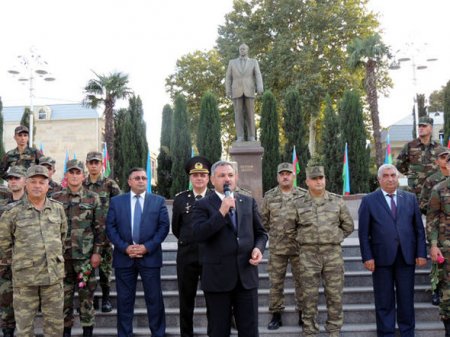 Aprel döyüşlərinin iştirakçıları ehtiyata buraxıldı