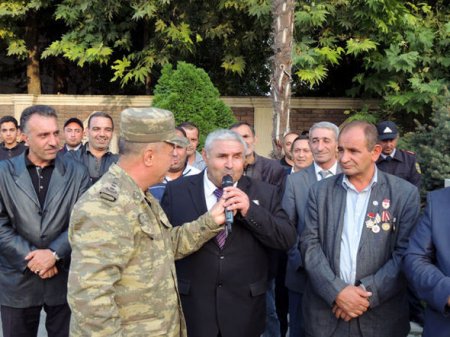 Aprel döyüşlərinin iştirakçıları ehtiyata buraxıldı