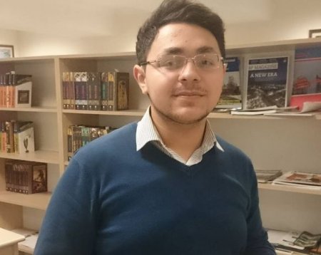 Özünü 11-ci mərtəbədən atan tələbənin sosial şəbəkədə son statusu
