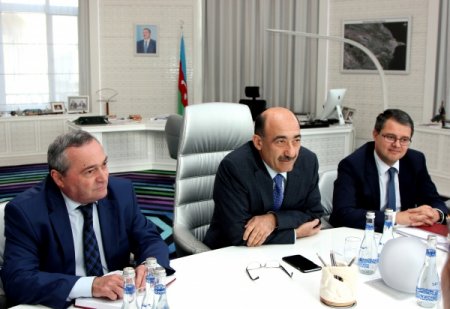 Mədəniyyət və turizm naziri Əbülfəs Qarayev Yaponiya turizm sənayesinin nümayəndələrini qəbul edib
