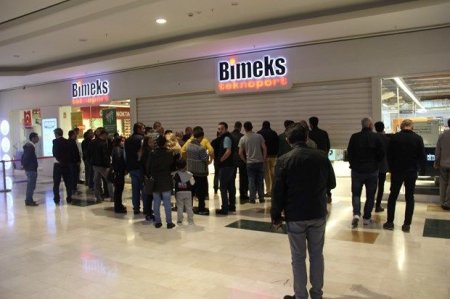 “iPhone 7” Türkiyədə də satışa çıxarıldı