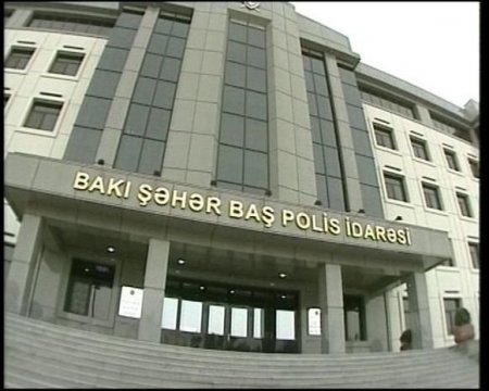 Polis yağmurlu hava şəraiti ilə əlaqədar sürücülərə və piyadalara müraciət edib