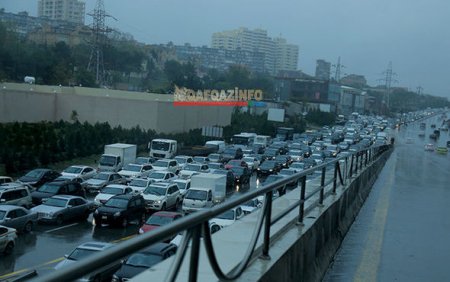 Bakı küçələrinin hazırkı vəziyyəti