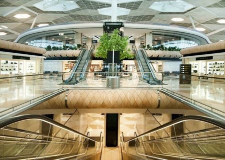 AZAL Bakı beynəlxalq aeroportun videoçarxını təqdim edib