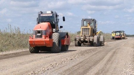 Sabirabadda 10 yaşayış məntəqəsini birləşdirən yol tikilir