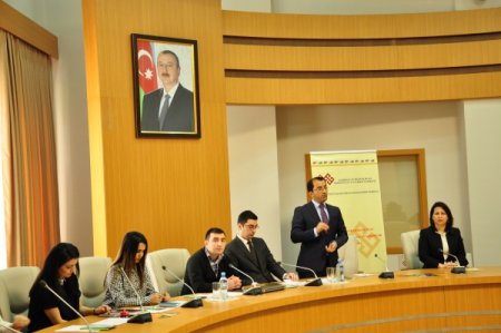 Gənc mədəniyyət işçiləri arasında növbəti debatlar