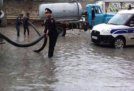 Bakıda suyun çəkilməsinə polislər də cəlb olundu