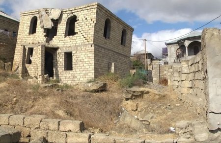 Əhmədli və Masazırda yağan yağışlar nəticəsində uçqun baş verib
