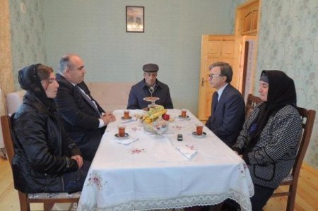 Aprel döyüşlərində şəhid olmuş əsgərin ailəsinə ev verildi