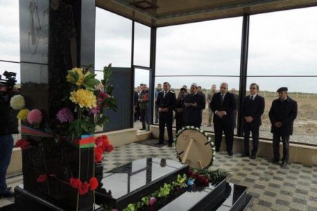 Aprel döyüşlərində şəhid olmuş əsgərin ailəsinə ev verildi