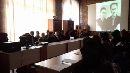 Şəkidə “Çəhrayı eynəkdən baxma həyata” adlı kitabın təqdimat mərasimi keçirildi