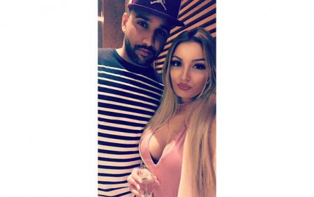 “Neftçi” futbolçusunun cazibədar sevgilisi