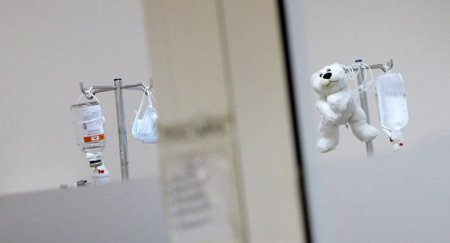 Bakıda klinikada iki yaşlı körpə öldü