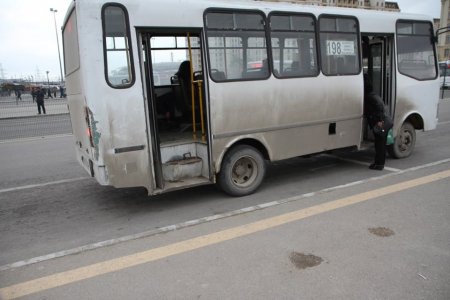 Nəqliyyat agentliyinin direktoru avtobusları şəxsən yoxladı