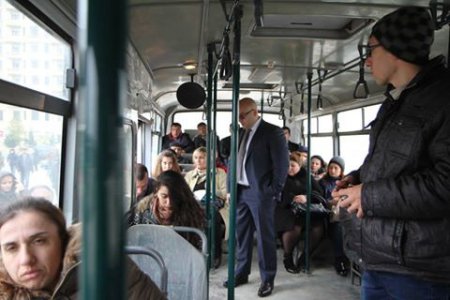 Nəqliyyat agentliyinin direktoru avtobusları şəxsən yoxladı