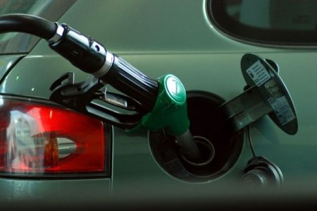 Avtomobilinizdə yanacaq sərfiyyatını necə azaltmaq olar?