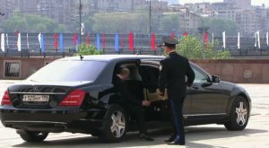 Putin azərbaycanlı oliqarxı maşınına çağırıb 20 dəqiqə nə danışdı... Putin azərbaycanlı oliqarxı maşınına çağırıb 20 dəqiqə nə danışdı...