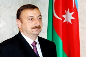 İlham Əliyev Donald Trampı təbrik etdi
