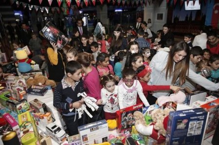 Heydər Əliyev Fondu uşaqlar üçün şənlik təşkil edib