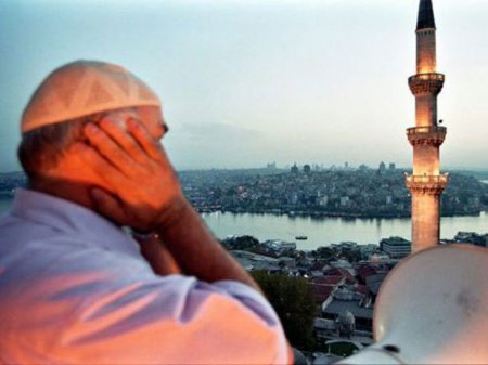 Müsəlmanları qəzəbləndirəcək qanun - Azan qadağan olunur