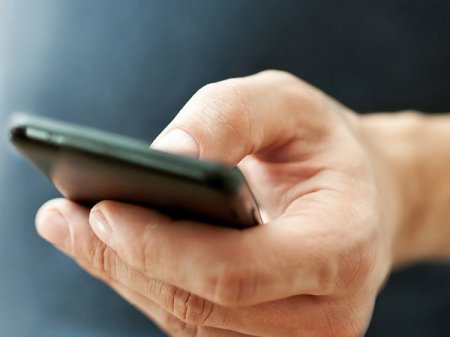 Azərbaycanda mobil operatorlarla bağlı