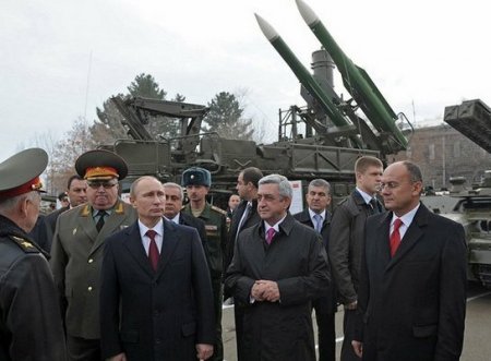 Putinin Ermənistanla birgə qoşun yaratmaq əmri: Qarabağa görədir...