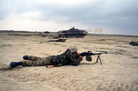 Təlimlərdə döyüş atışları yerinə yetirilib
