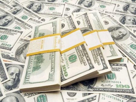 “Qara bazar”da dollar kəskin bahalaşdı