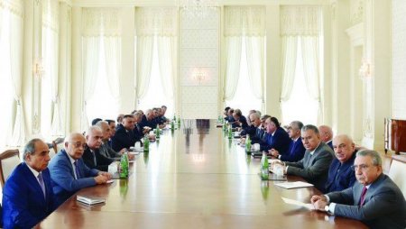 Azərbaycanda məmur övladlarına qadağa...