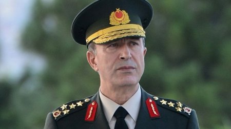 Hulusi Akar erməni deputata əsəbiləşdi