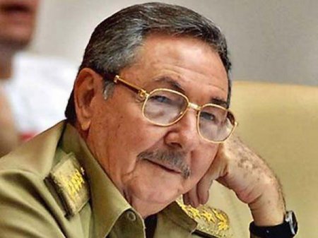 Raul Kastro: Fidel şənbə günü kremasiya ediləcək