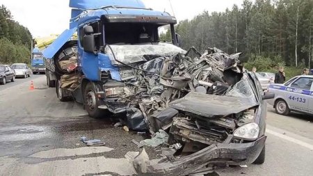 Rusiyada dəhşətli qəza: Onlarla insan ölüb və yaralanıb