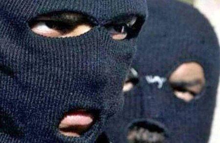 Bakıda bukmeker ofisinə silahlı basqın: Küllü miqdarda pul oğurlandı