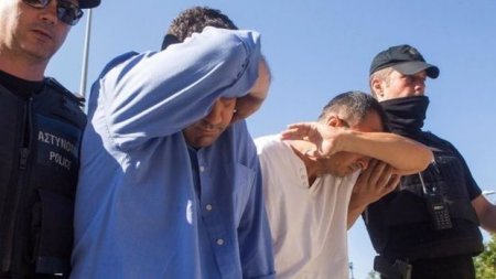 Yunanıstan qiyamçı hərbçiləri Türkiyəyə qaytarmayacaq