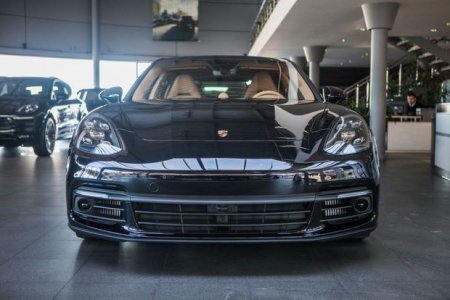 Tam yeni “Porsche Panamera” artıq Azərbaycanda