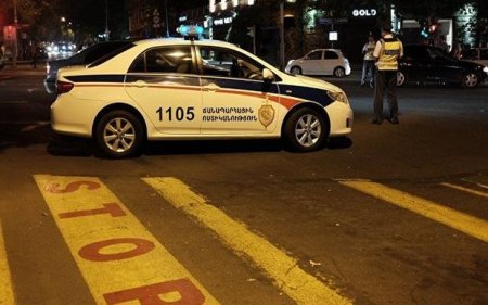 Sarkisyan Qarabağa gedərkən onu müşayiət edən iki zabiti öldü