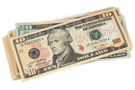 “Facebook”da dolların “qara bazar”ı yaradıldı