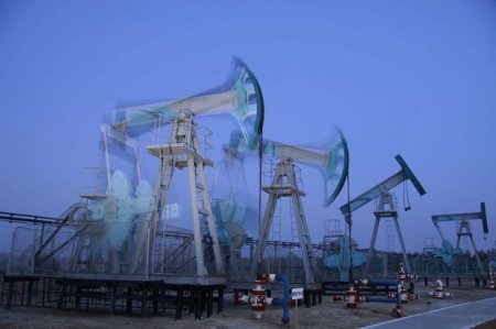 Neftin qiyməti son bir ildə ilk dəfə olaraq 57 dolları ötüb