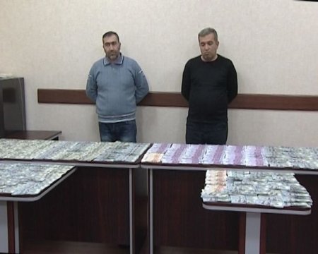 Bakıda qanunsuz valyuta mübadiləsi aparan şəxslər tutulub