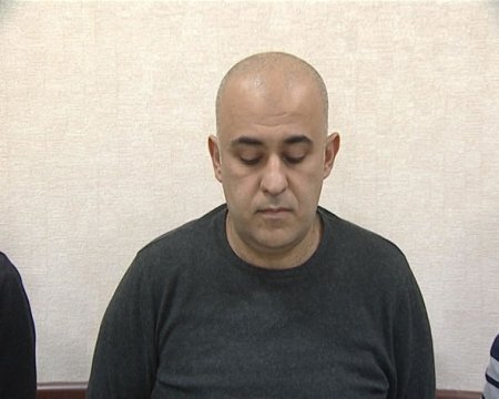 DİN qanunsuz dollar satanlara qarşı “müharibə” elan etdi