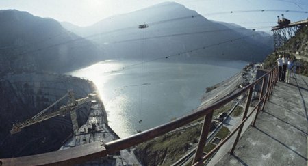 Gürcüstan Kür çayı üzərində Su Elektrik Stansiyası tikəcək