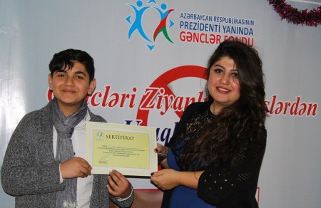 Gəncləri zərərli vərdişlərdən uzaqlaşdırmağın yolları müzakirə olunub