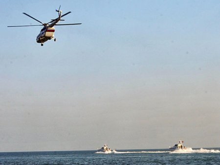 Xəzərdə itkin düşən neftçilərin axtarışı davam edir