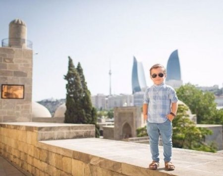 Azərbaycanlı uşaq ən məşhur rus filminə çəkildi