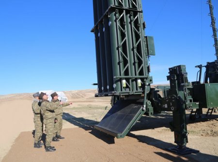 “İldırım” zenit-raket komplekslərindən döyüş atışları yerinə yetirilib