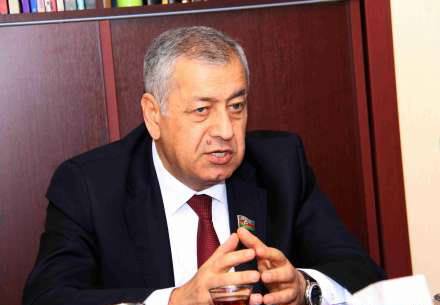 Vahid Əhmədov Tramp, neft, dollar və Azərbaycan haqda