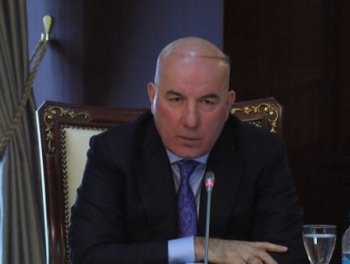 Elman Rüstəmov: “Hesab etmirəm ki, dollar 2 manat 50 qəpik olacaq”
